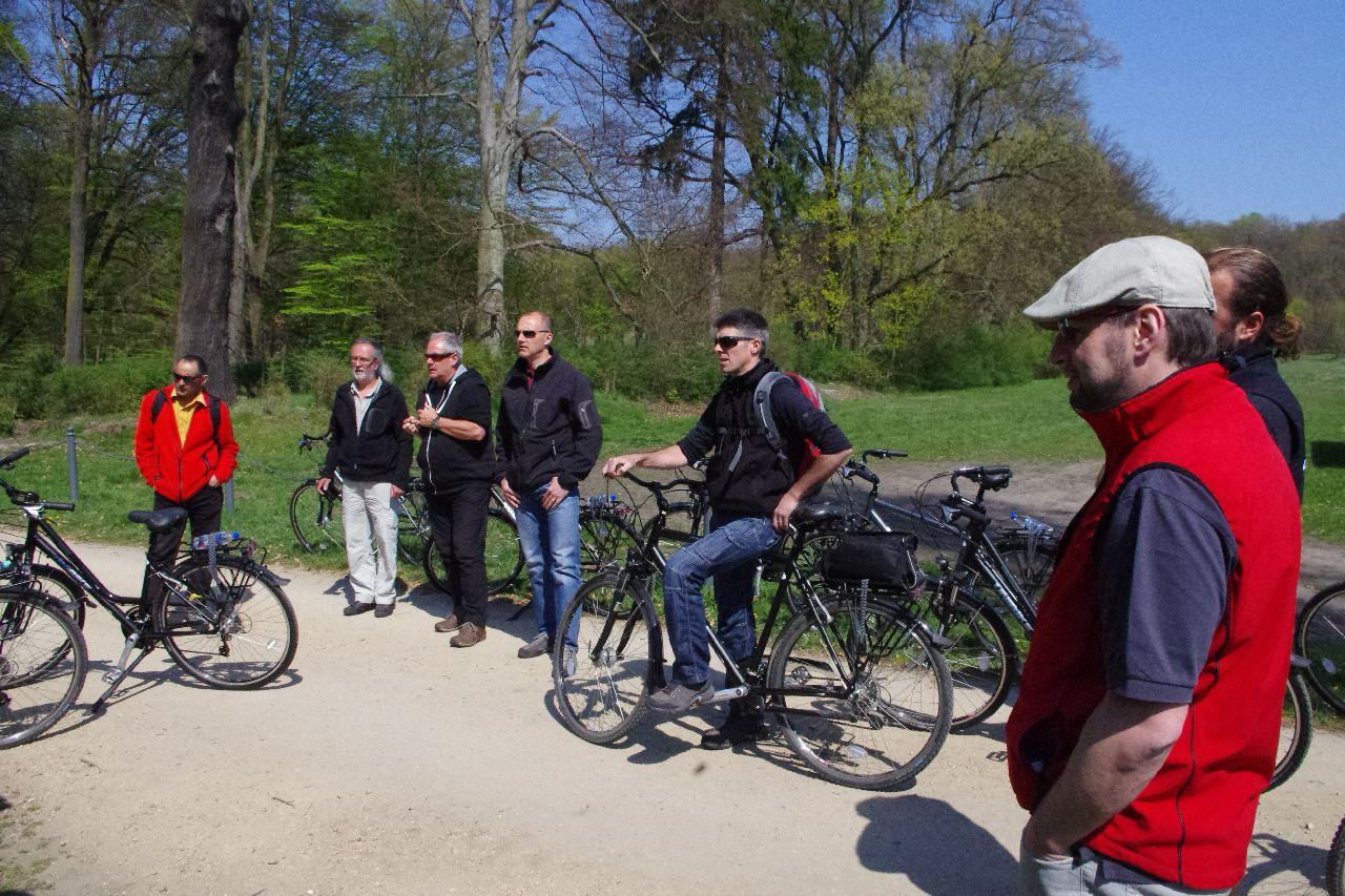Delegaci na rowerach Fot. Damian Sandak